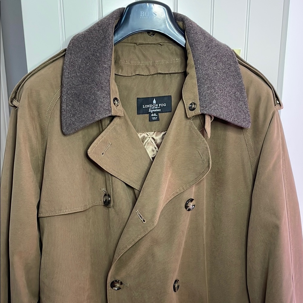 LONDON FOG Men's Tan Trench Coat
